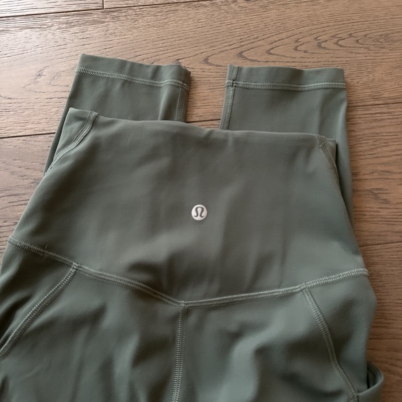 🌿Lululemon Align Leggings With Pockets 23” Dark Forrest Size 2 - Picture 5 of 7